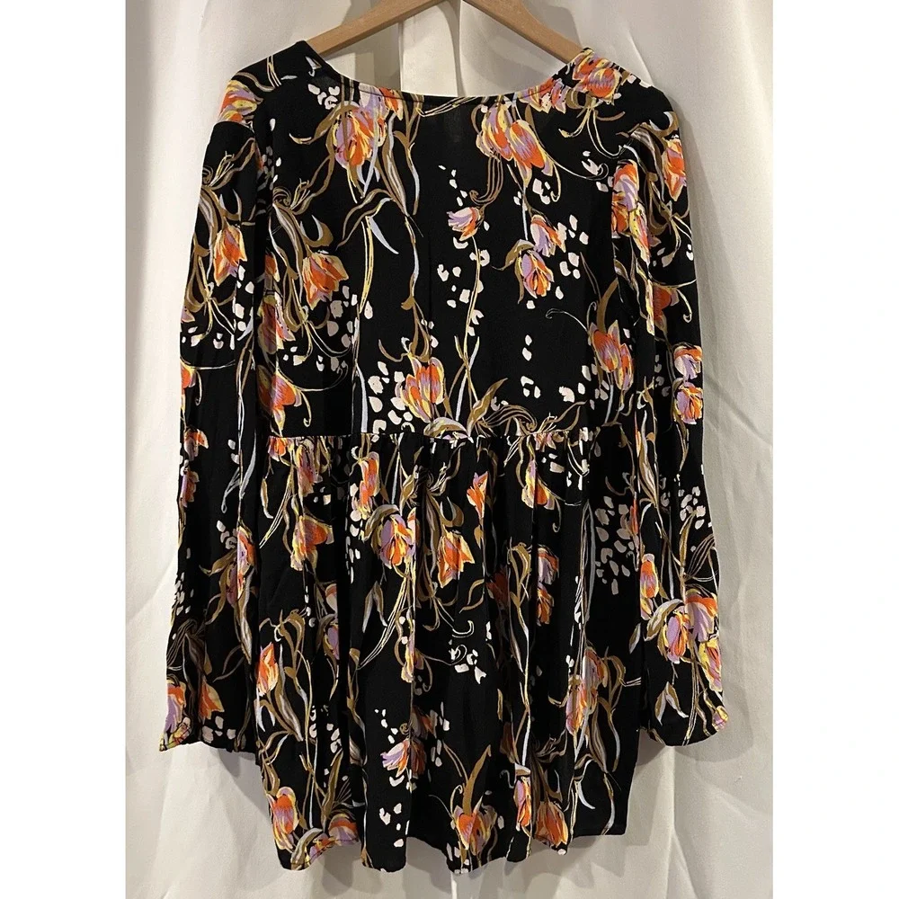 Free People‎ Bella Floral Print Onyx V Neck Flowy Bell Sleeve Oversized Tunic M